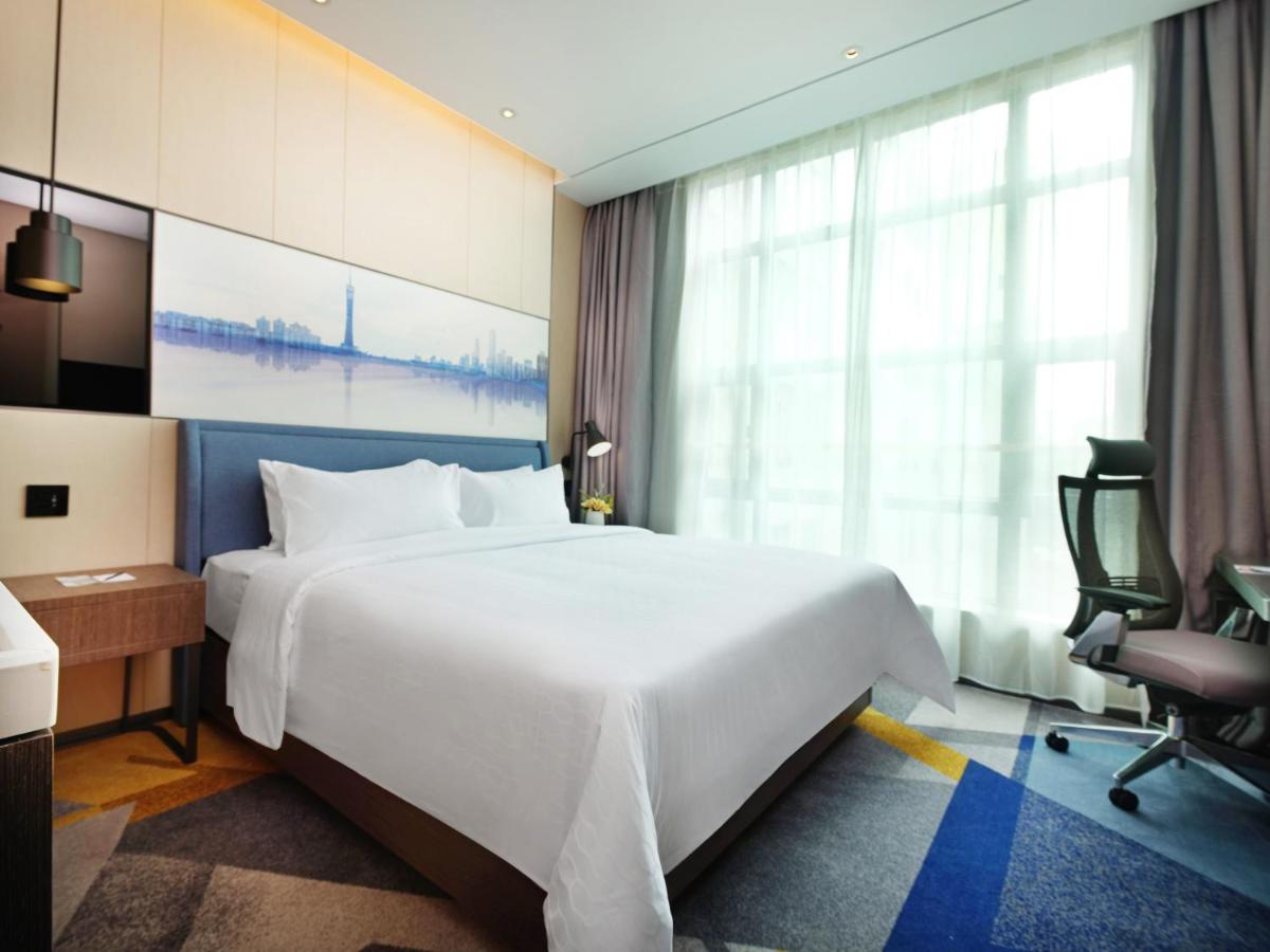 Hampton By Hilton Guangzhou Tianhe Sports Center Hotel Exterior photo